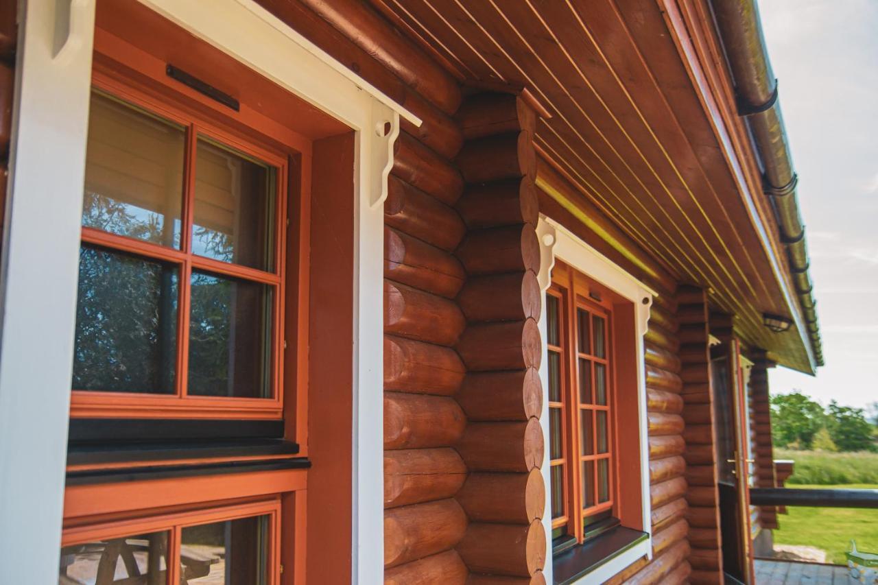 Tomatin - Luxury Two Bedroom Log Cabin With Hot Tub Berwick Upon Tweed Екстериор снимка